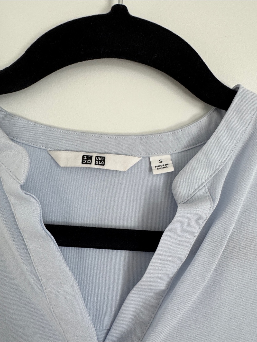 BUY 2 GET 1 FREE Uniqlo Light Blue V-Neck Tunic Blouse - Picture 2 of 4
